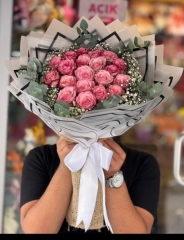 21'li pembe gül